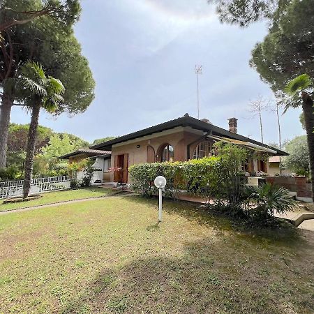 Villa Palm Lignano Sabbiadoro Exteriör bild