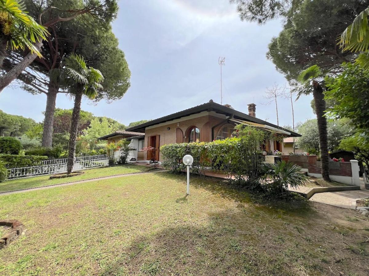 Villa Palm Lignano Sabbiadoro Exteriör bild