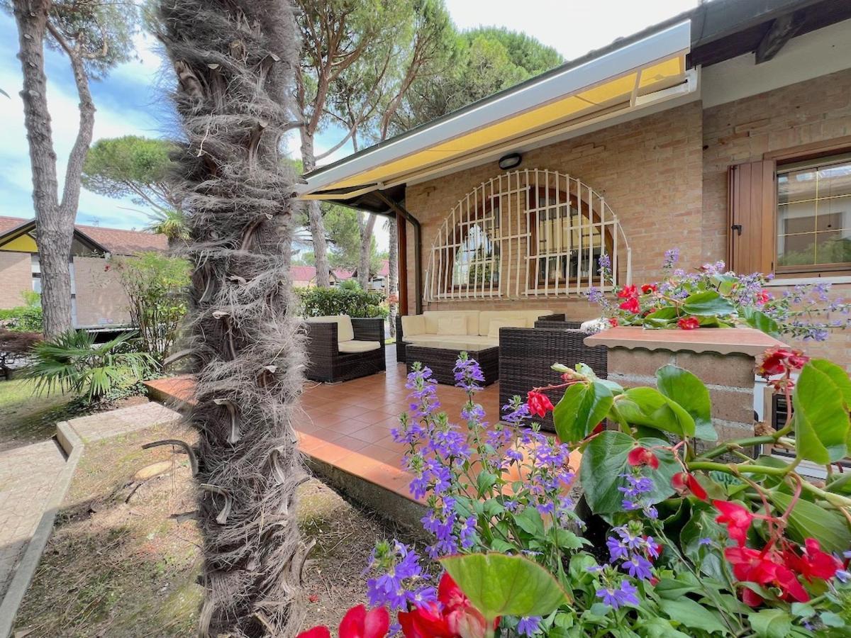 Villa Palm Lignano Sabbiadoro Exteriör bild