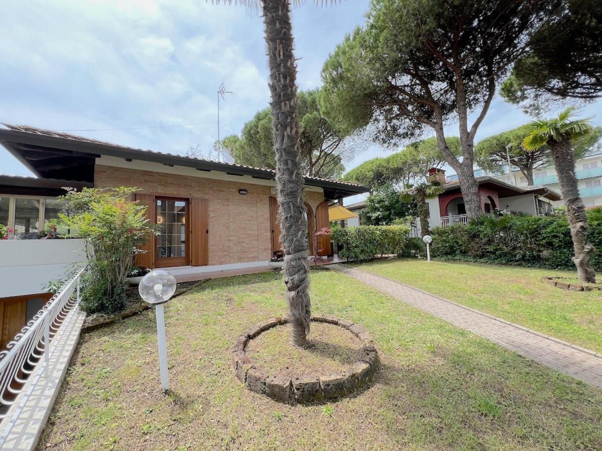 Villa Palm Lignano Sabbiadoro Exteriör bild